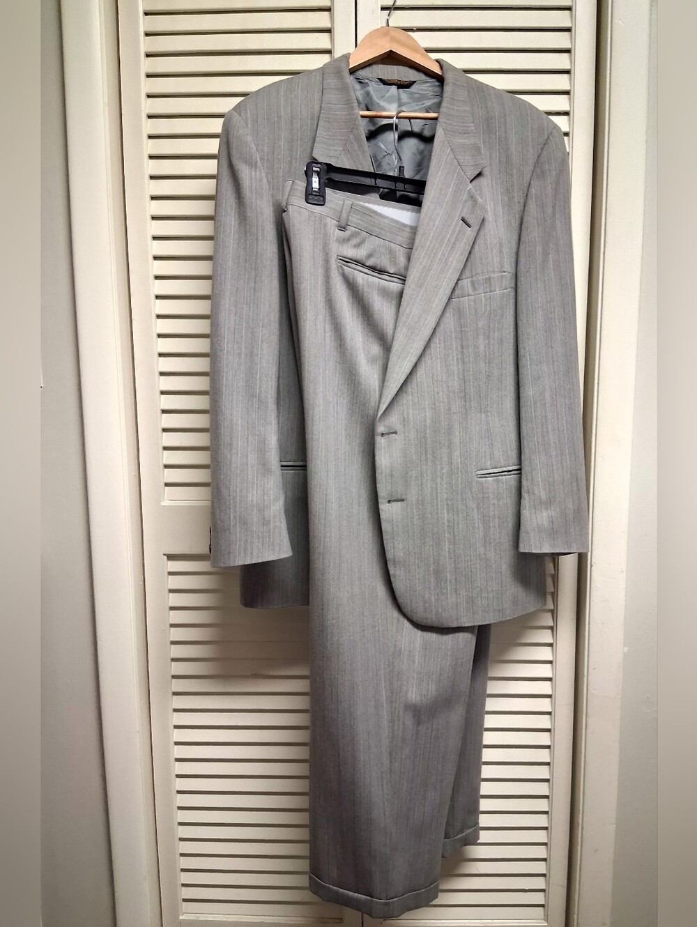 VTG Men's Upscale 100%wool Light Gray PinstripeTweed Harringbone 2PieceSuit 46R